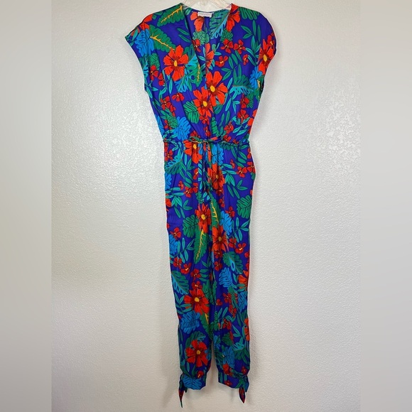 Dress Forum Satin Feel Blue Red Tropical Print Split Leg Ties Jumpsuit Small - Picture 6 of 15